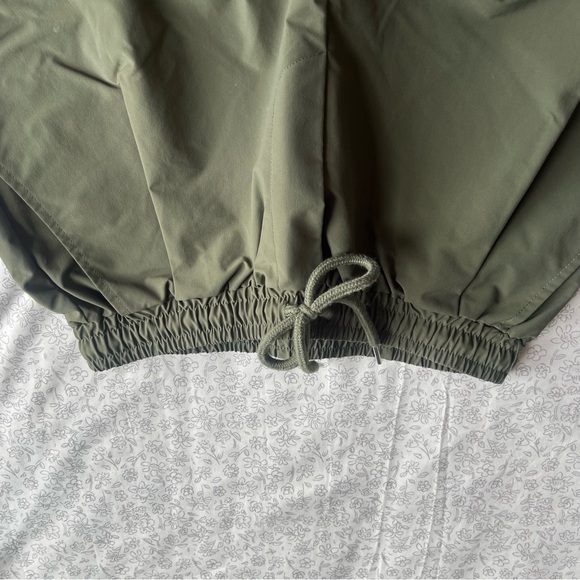 SHEIN DAZY- Draw string waist cargo pants ARMY GREEN - Picture 4 of 10